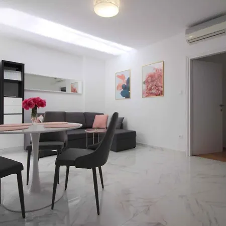 Apartman In Porec/istrien 40339 Porec